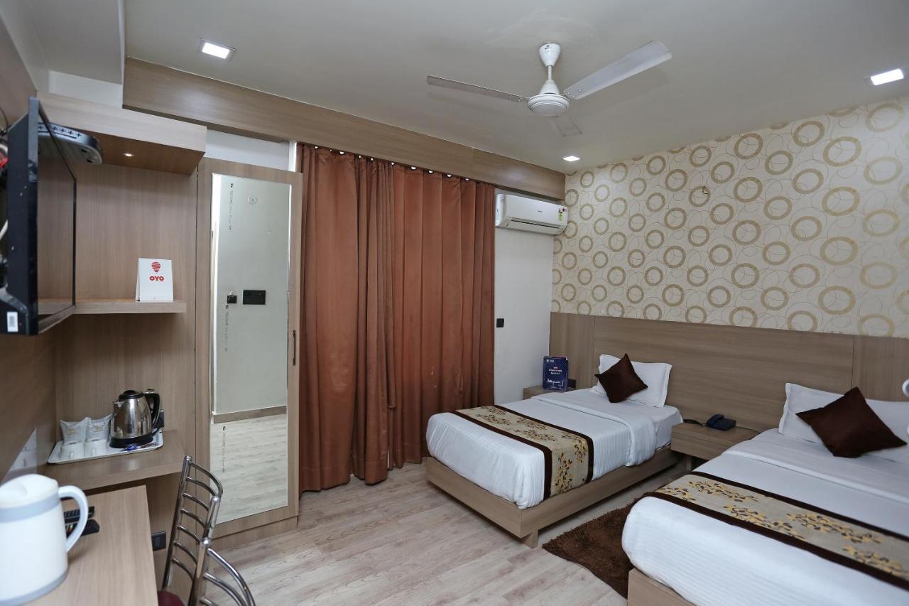 Capital O 5663 Gs Inn Chinhat المظهر الخارجي الصورة
