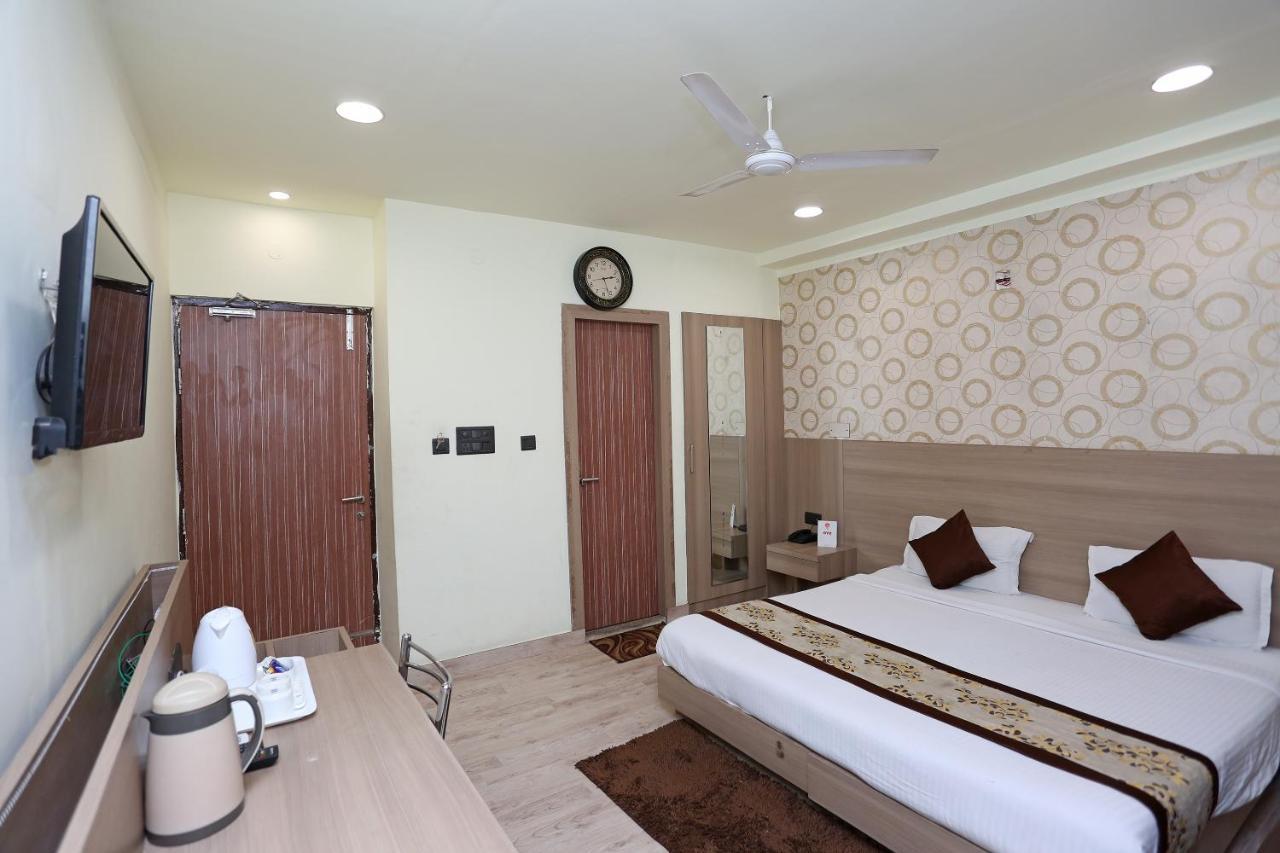Capital O 5663 Gs Inn Chinhat المظهر الخارجي الصورة